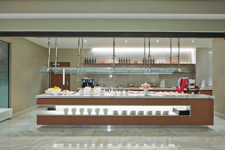 AC Hotel by Marriott Atlanta Downtown