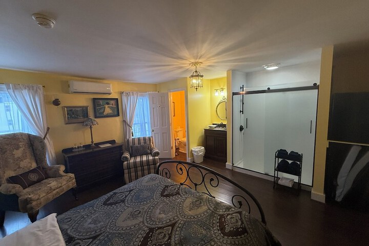 Room 30 of 63
