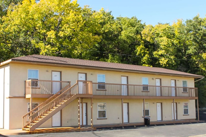 Hotel 4 of 27