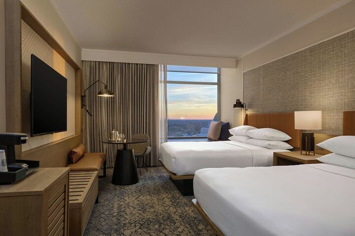Sheraton Grand Sacramento Hotel