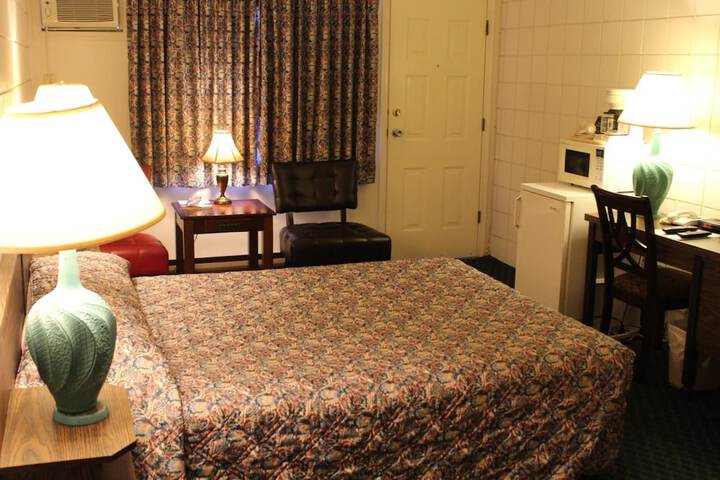 Room 43 of 70