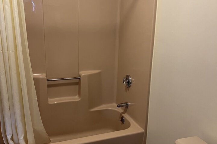 Room 10 of 20