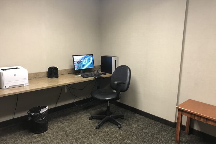Business Center 23 of 27