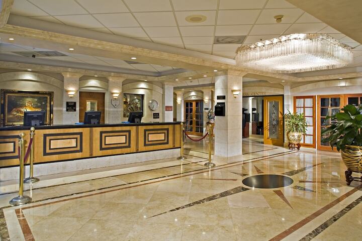 Hotel 2 of 73