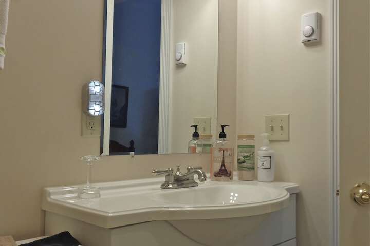 Room 12 of 73