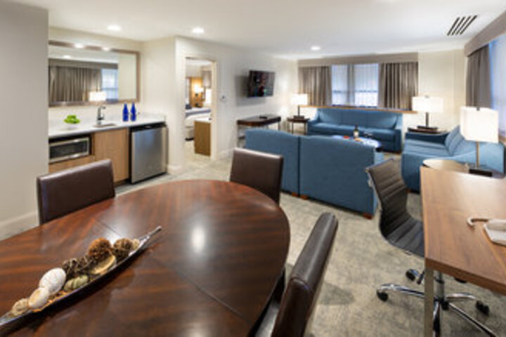 Suite 18 of 56