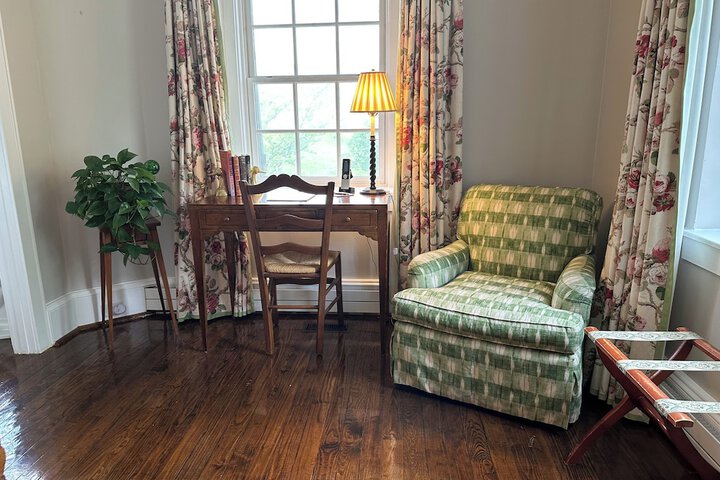 Room 33 of 95