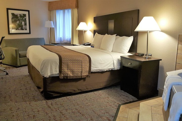 Baymont by Wyndham Belleville Airport Area