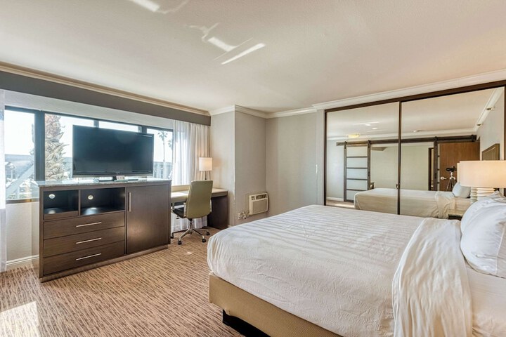 Room 55 of 150
