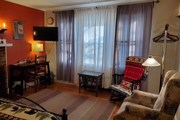 Room 9 of 47