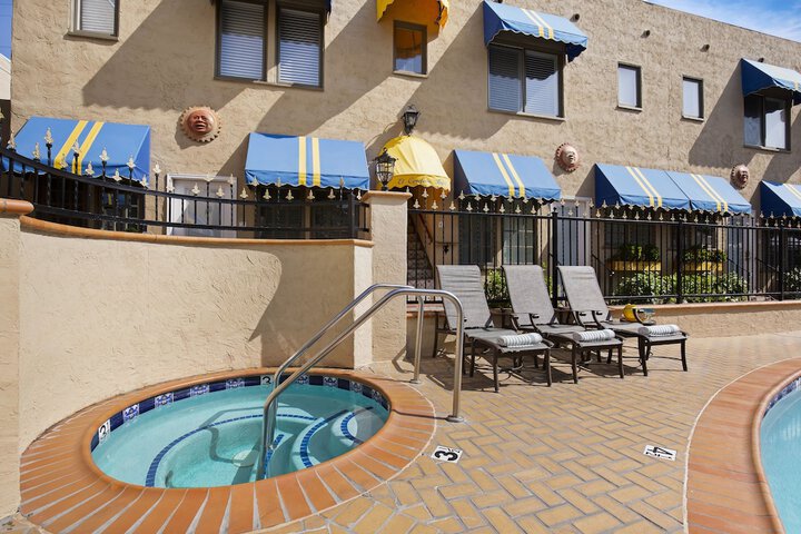 Pool 14 of 52