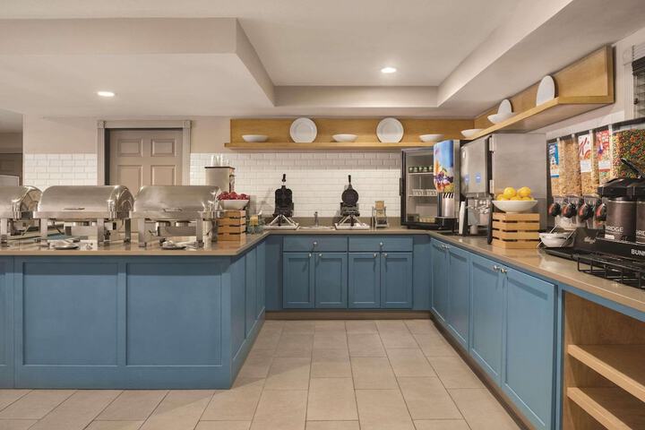 Country Inn & Suites by Radisson Dubuque, IA