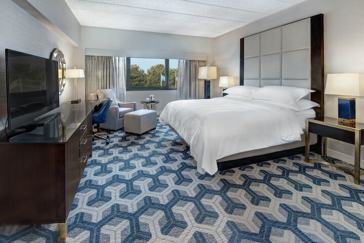 Room 46 of 104