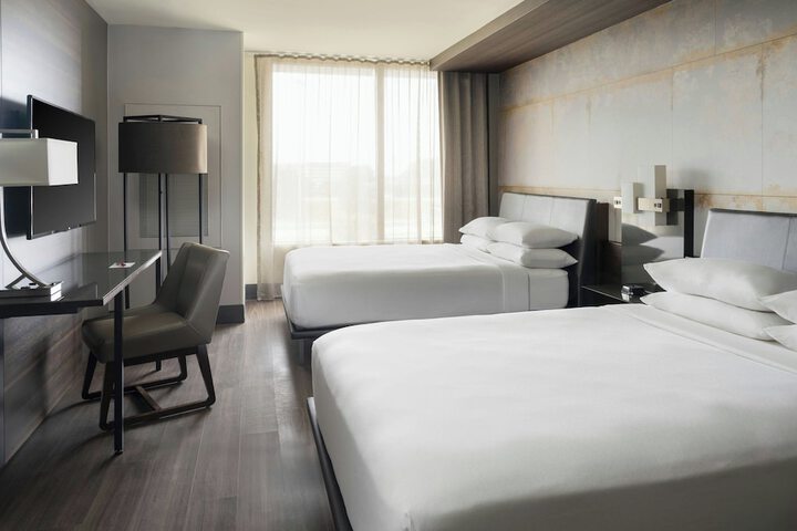 Room 27 of 67
