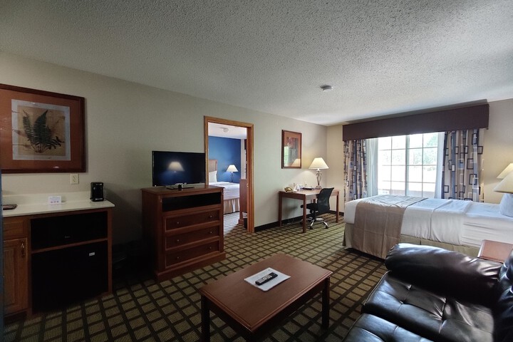 Baymont by Wyndham Albany MN