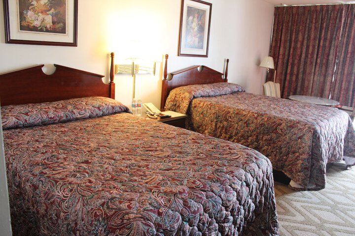 Room 12 of 37