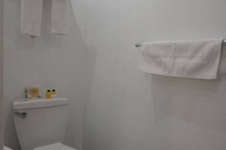 Room 57 of 76
