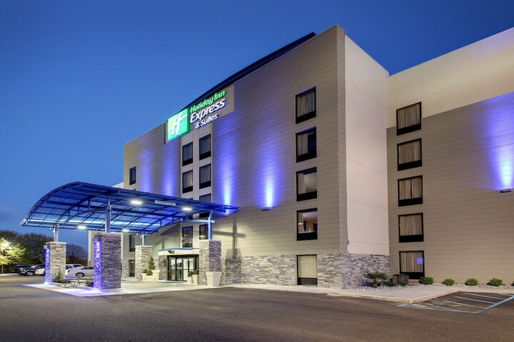 Holiday Inn Express & Suites Jackson Downtown - Coliseum by IHG