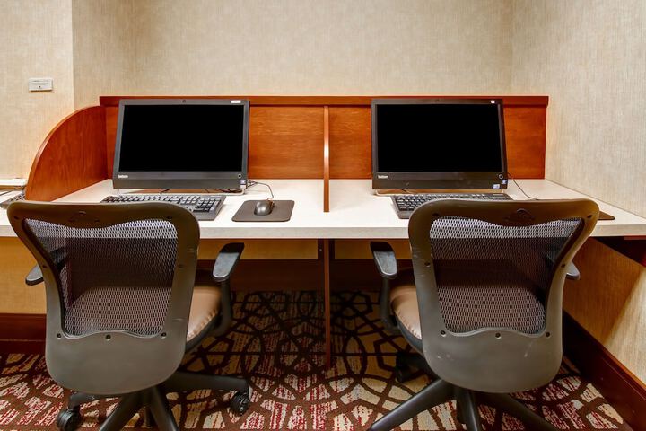 Business Center 62 of 69