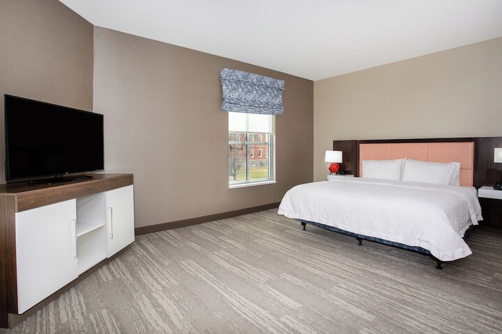 Hampton Inn & Suites Logan