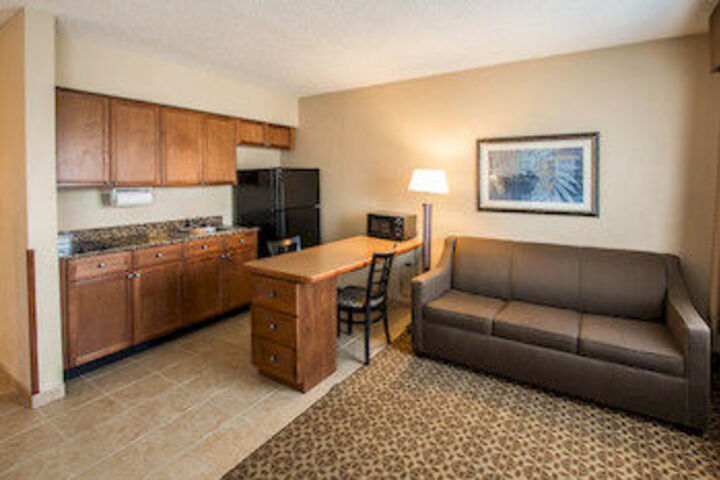 MainStay Suites