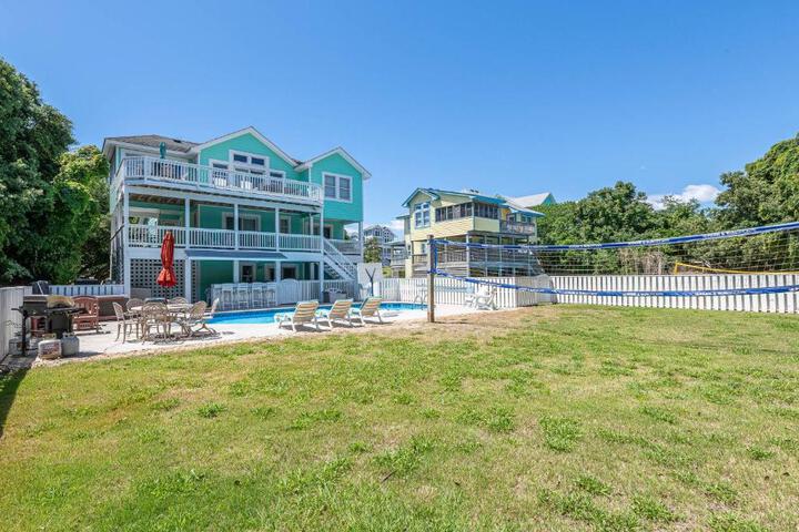 Family Tradition - Duck Landing Oceanside, 130 Yds to Beach, Pool, Hot Tub, Tiki Bar