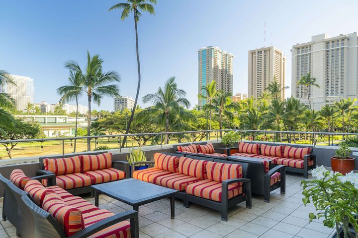 DoubleTree by Hilton Hotel Alana - Waikiki Beach
