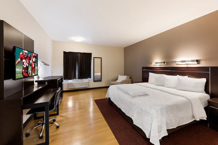 Red Roof Inn PLUS+ Columbus Downtown-Convention Center