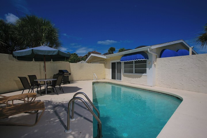 Pool 10 of 30