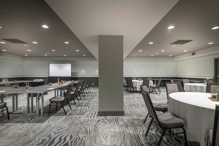 Renaissance Reno Downtown Hotel & Spa