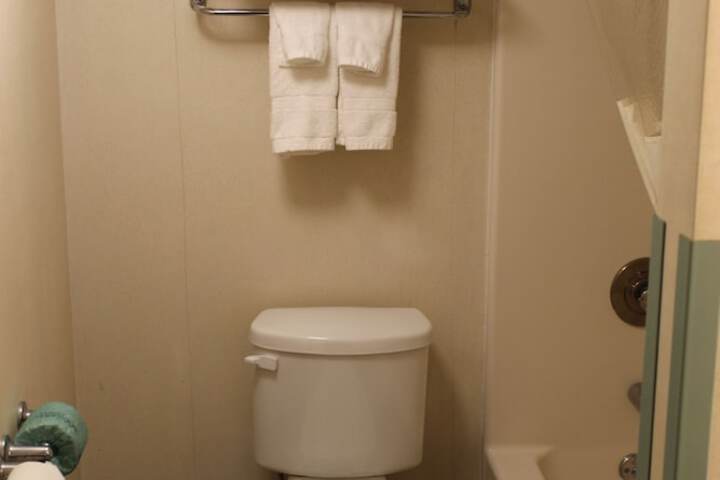 Room 35 of 41