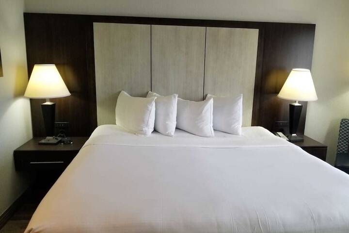 Room 17 of 31