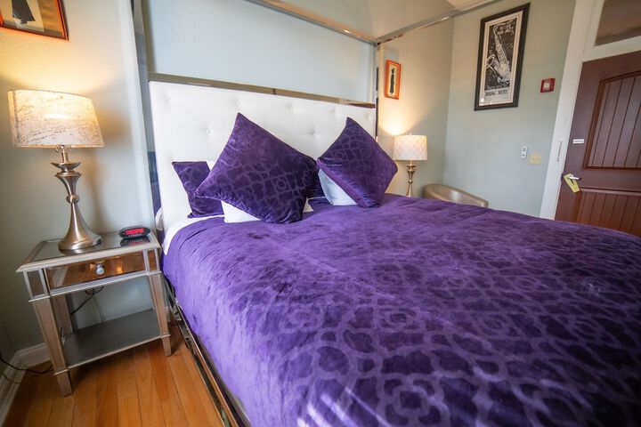 Oaak Tree Hotel