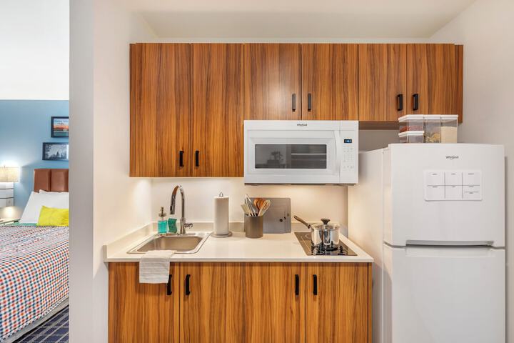 Uptown Suites Extended Stay Miami FL – Homestead