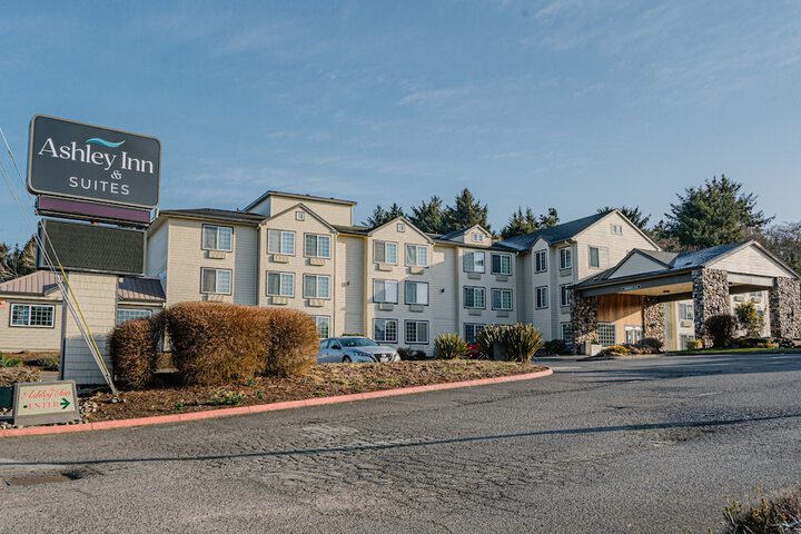 The Ashley Inn & Suites