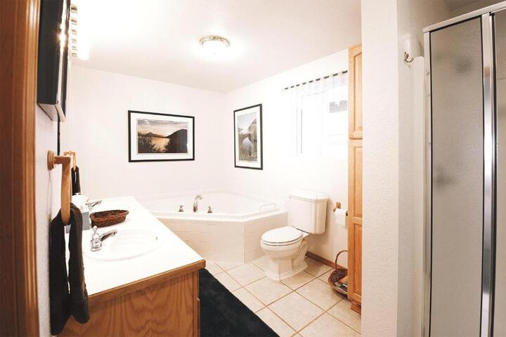 Suite 2 Lynn View Lodge