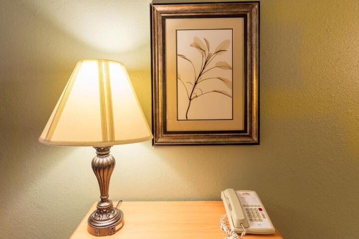 Room 25 of 44