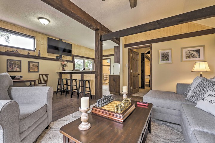 Private Guest House w / Deck + Spectacular Views!