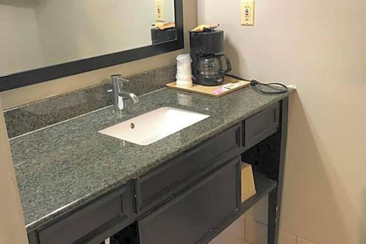 Deerfield Inn & Suites Steele Near Blytheville I 55