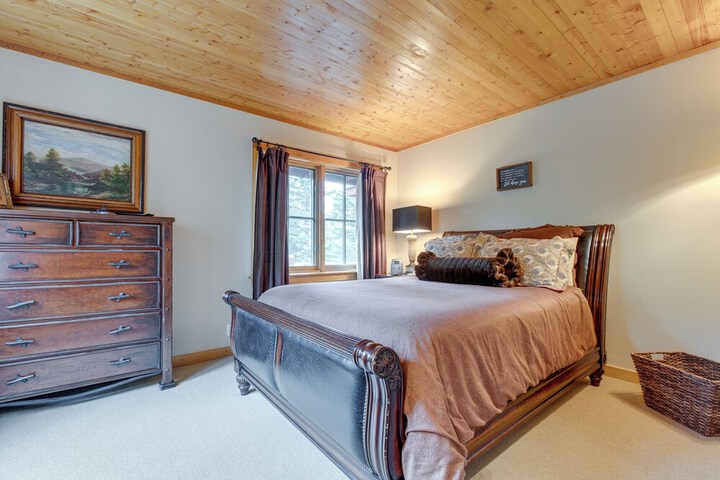 Idaho Springs Home w / Amazing Mountain Views!