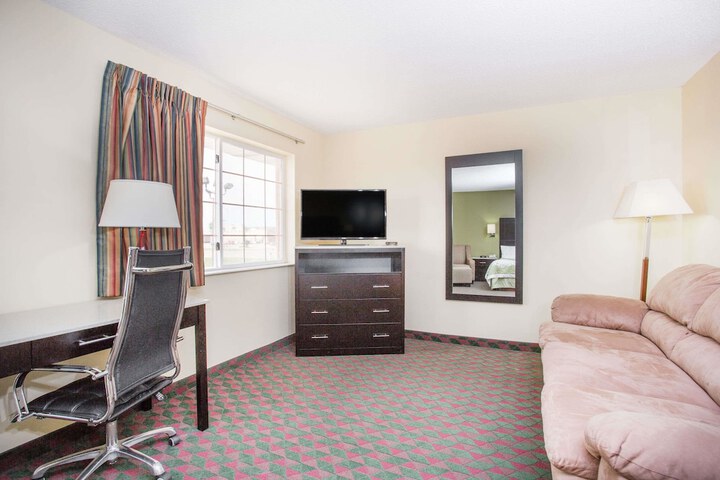 Room 30 of 40