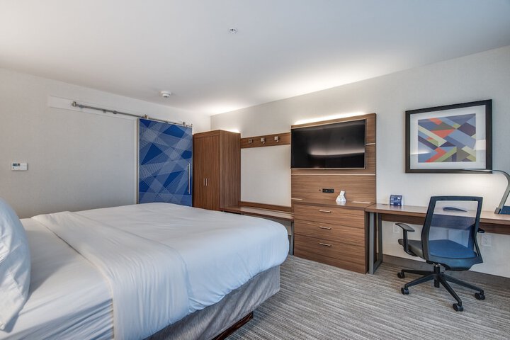 Room 35 of 52
