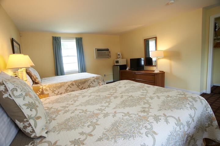Room 18 of 23
