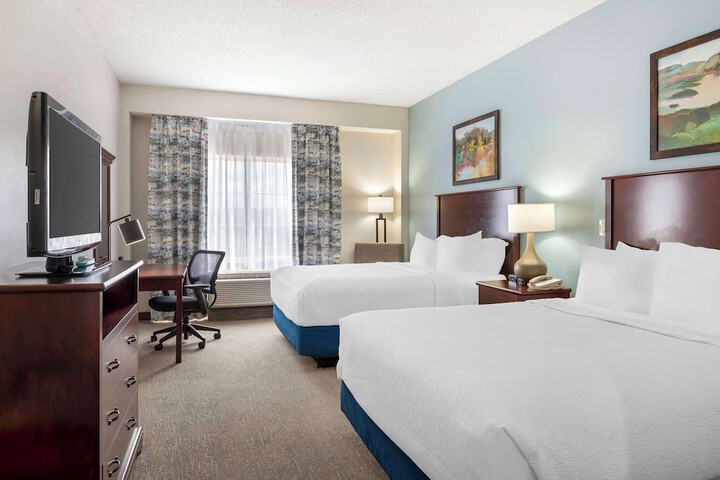 Room 7 of 28