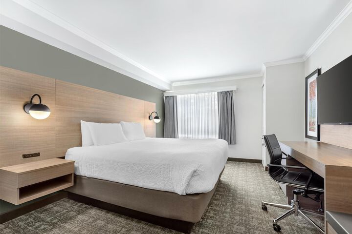 Best Western Plus Windjammer Inn & Conference Center