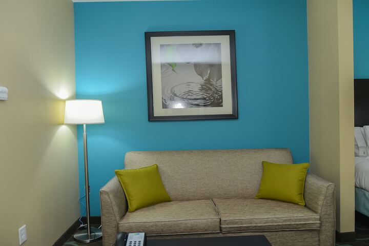 Room 32 of 48