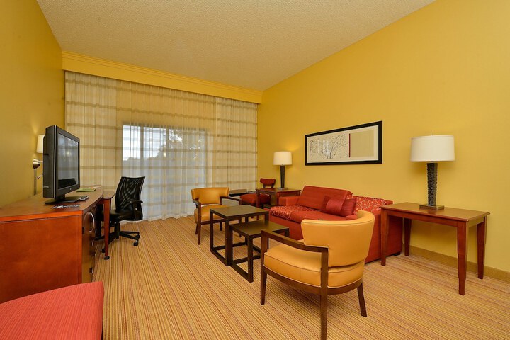 Room 22 of 33