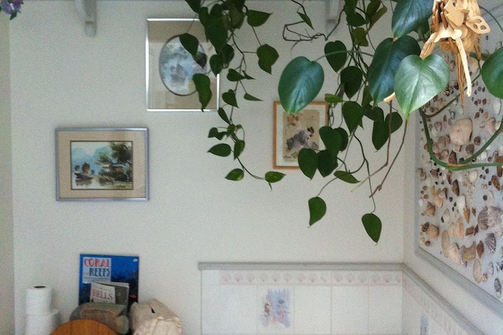 Room 8 of 18