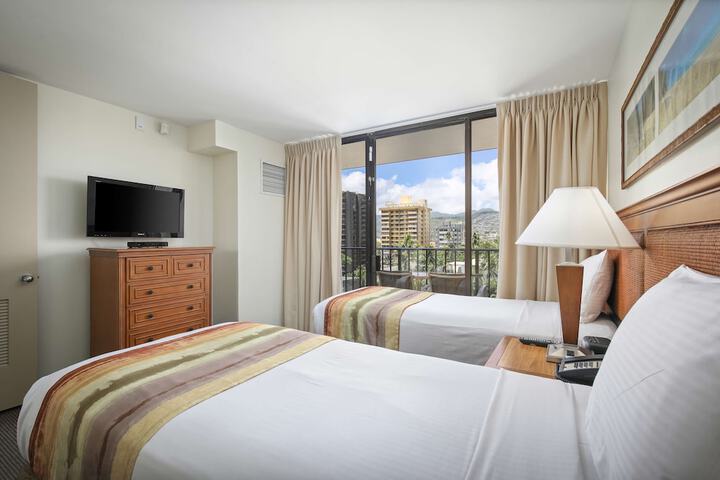 Room 73 of 90