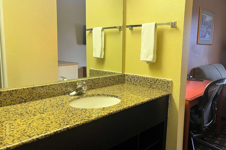 Room 15 of 31
